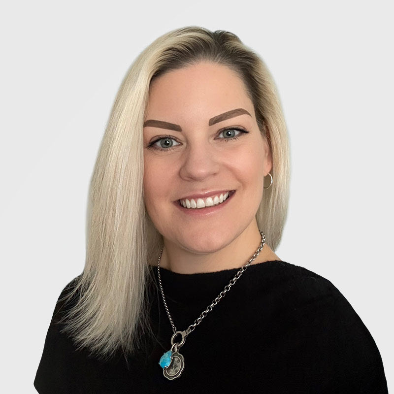 Jen Davenport headshot